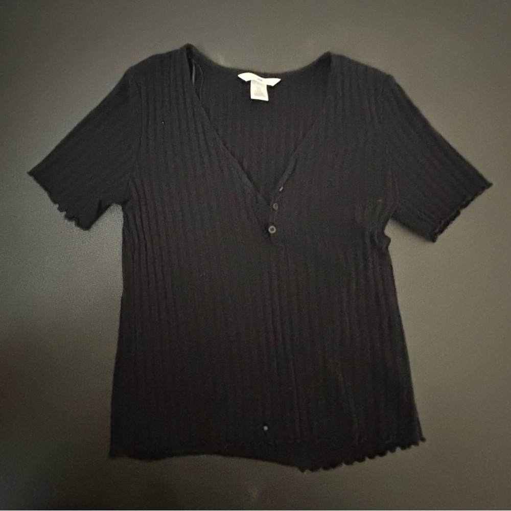 H&M Black Ribbed Short Sleeve Button Down Shirt